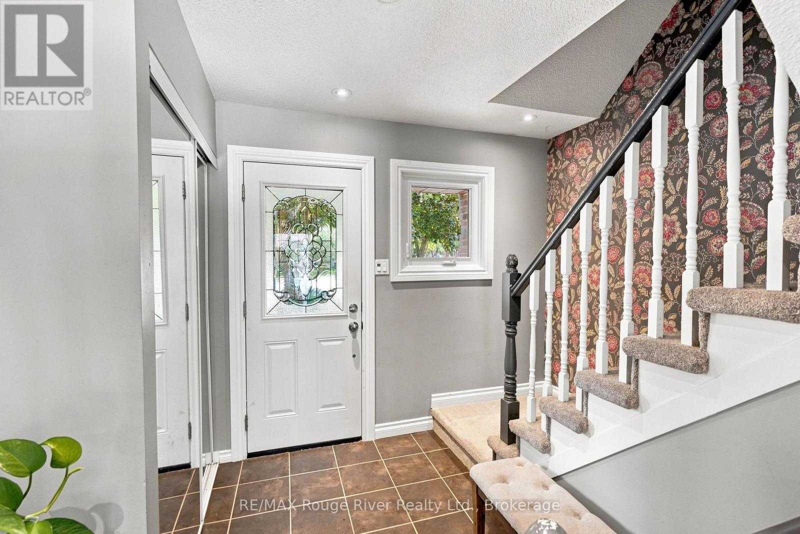49 FISHER CRESCENT - 2