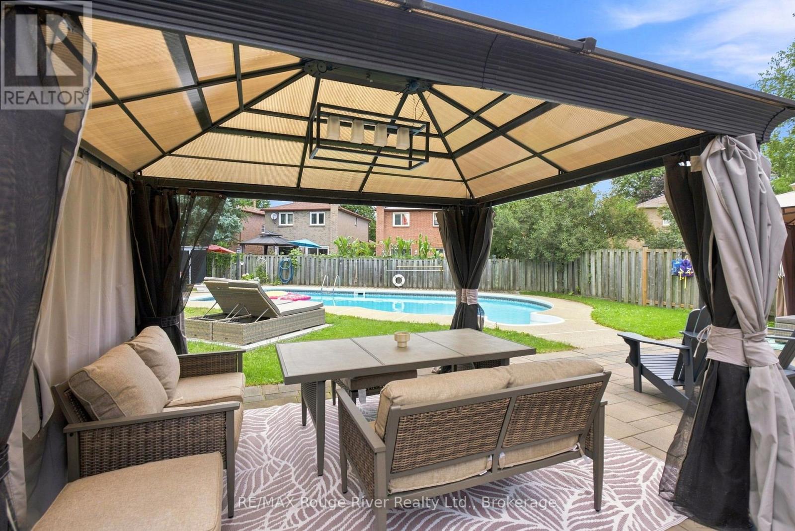 49 FISHER CRESCENT - 39