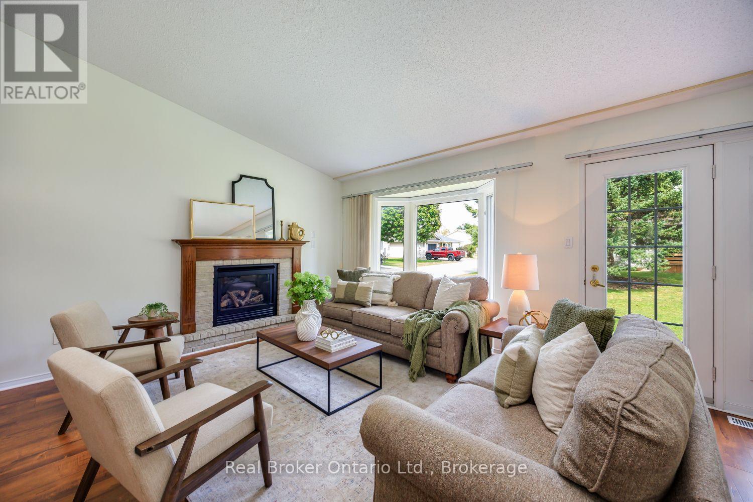 10 NIAGARA TRAIL - Image 21
