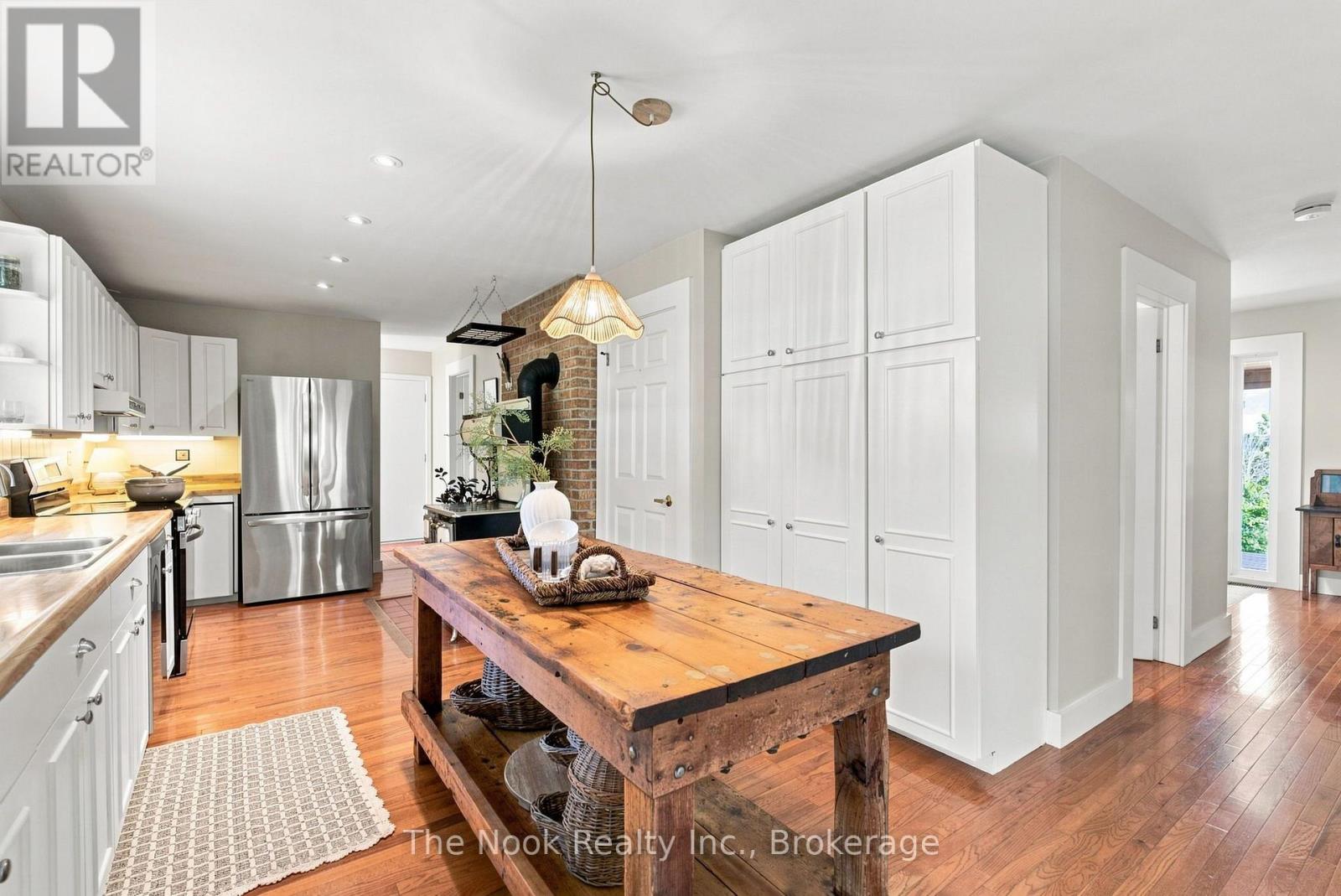 820 RAHMEL ROAD - 11