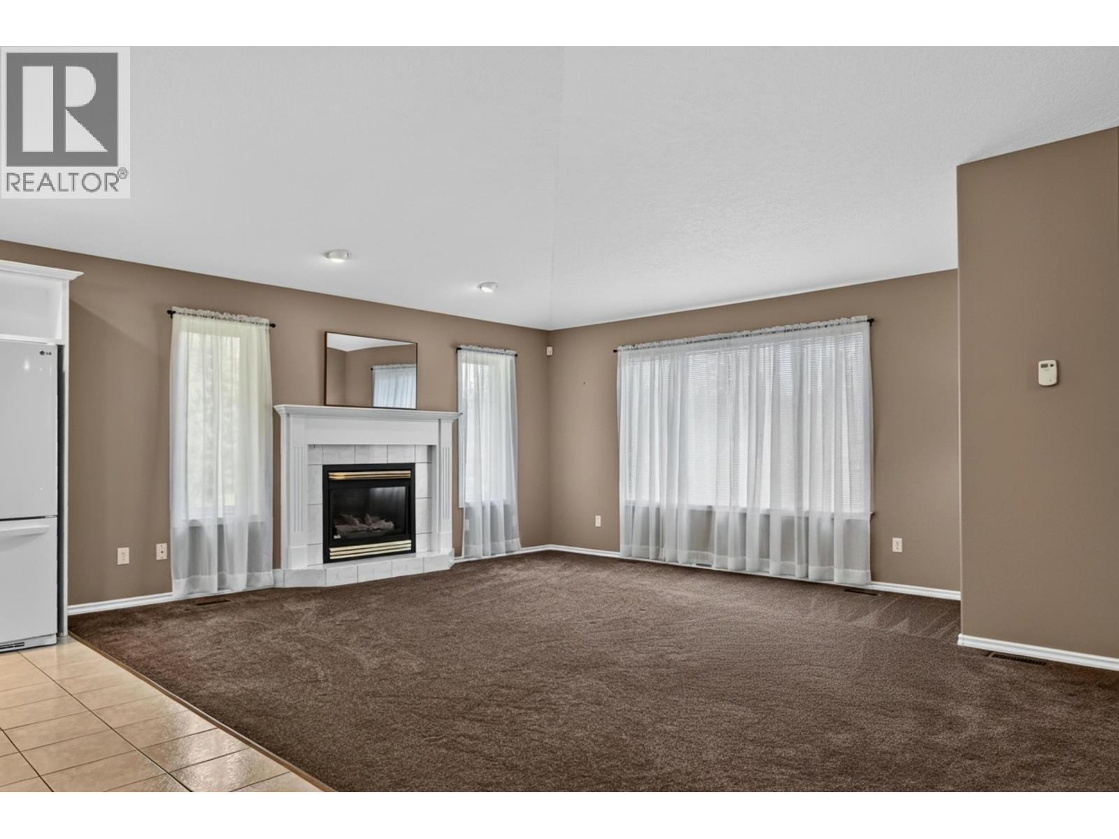 Photo 9 of 40 — 9288 SUMMERSET PLACE · Prince George, BC