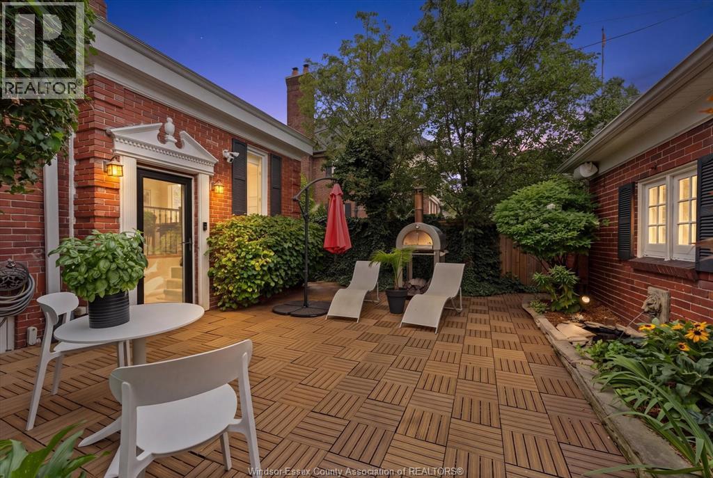 5325 RIVERSIDE DRIVE East - 46