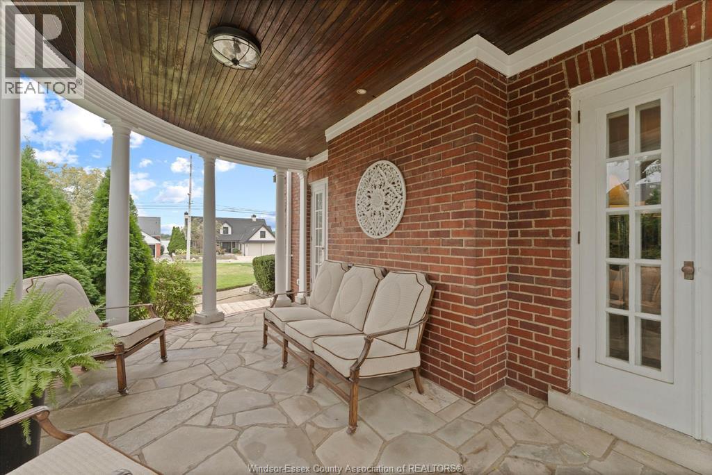 5325 RIVERSIDE DRIVE East - 5