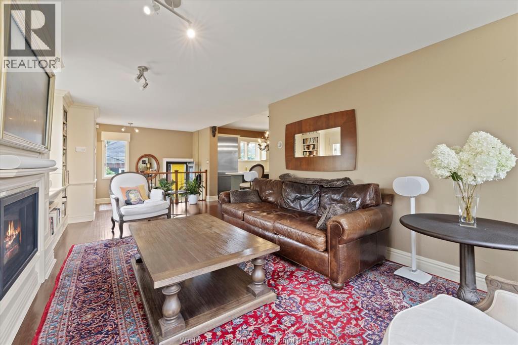 5325 RIVERSIDE DRIVE East - 17