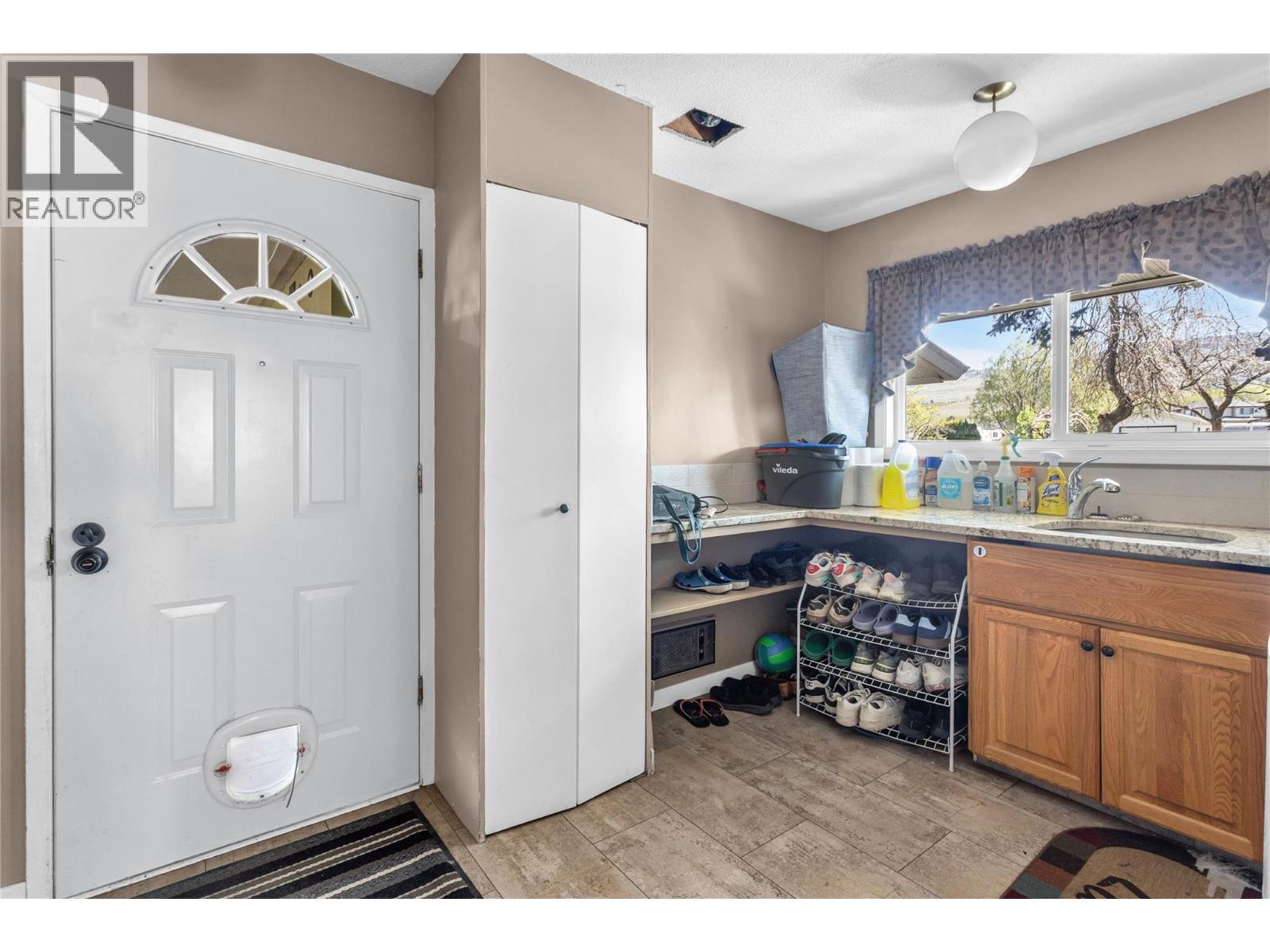 1525 Friesen Road - Image 27