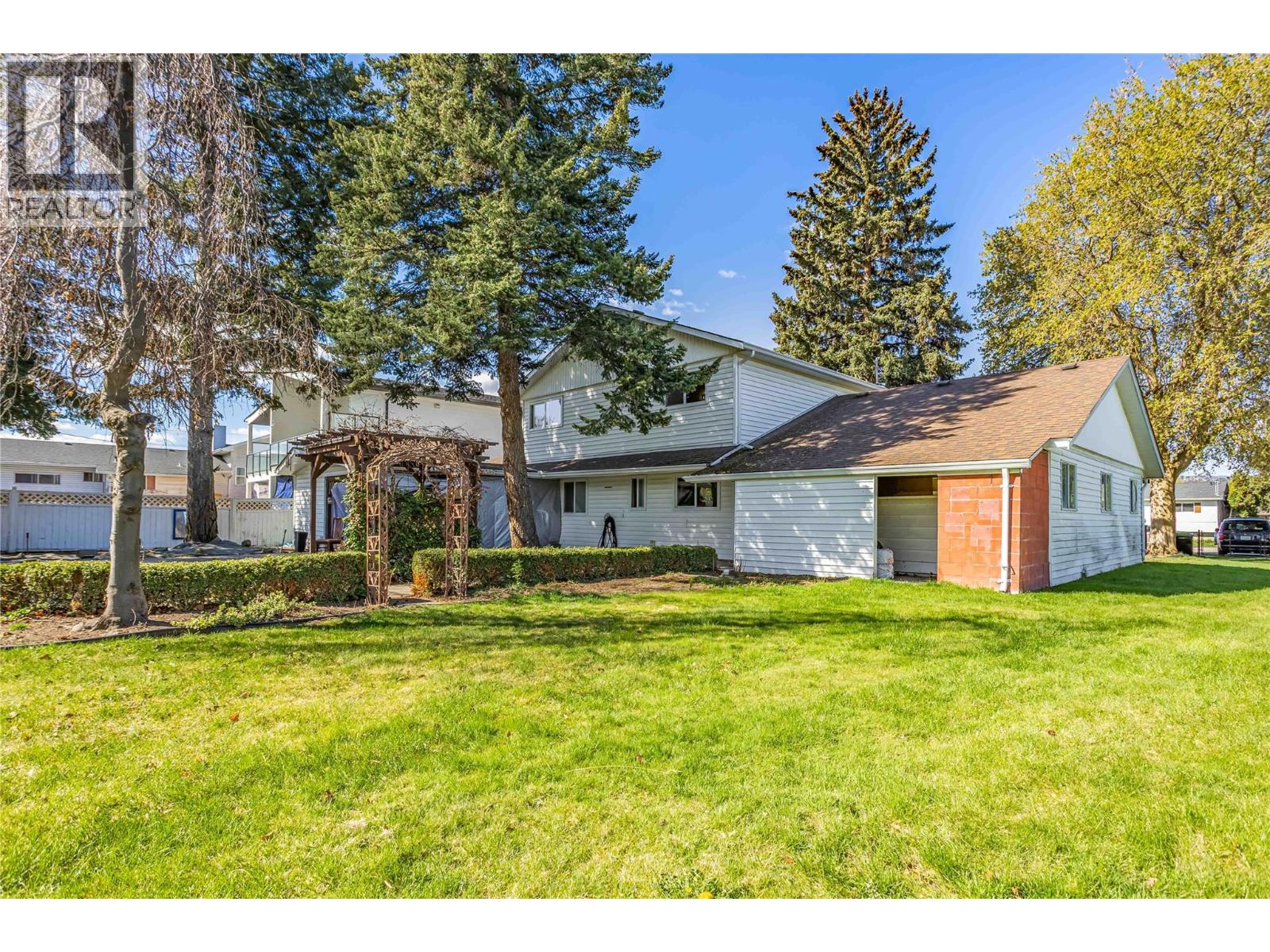 1525 Friesen Road - Image 33