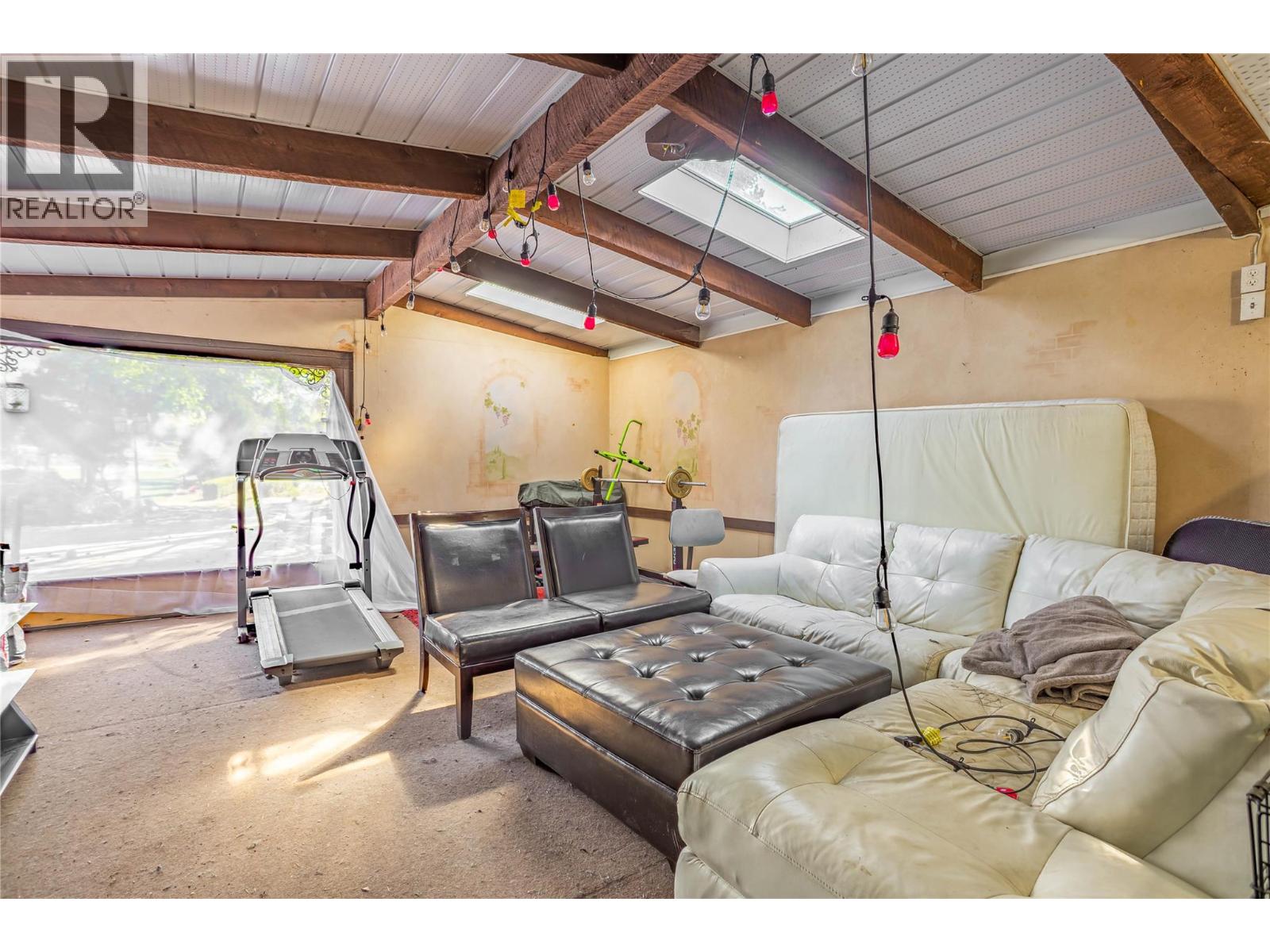 1525 Friesen Road - 28