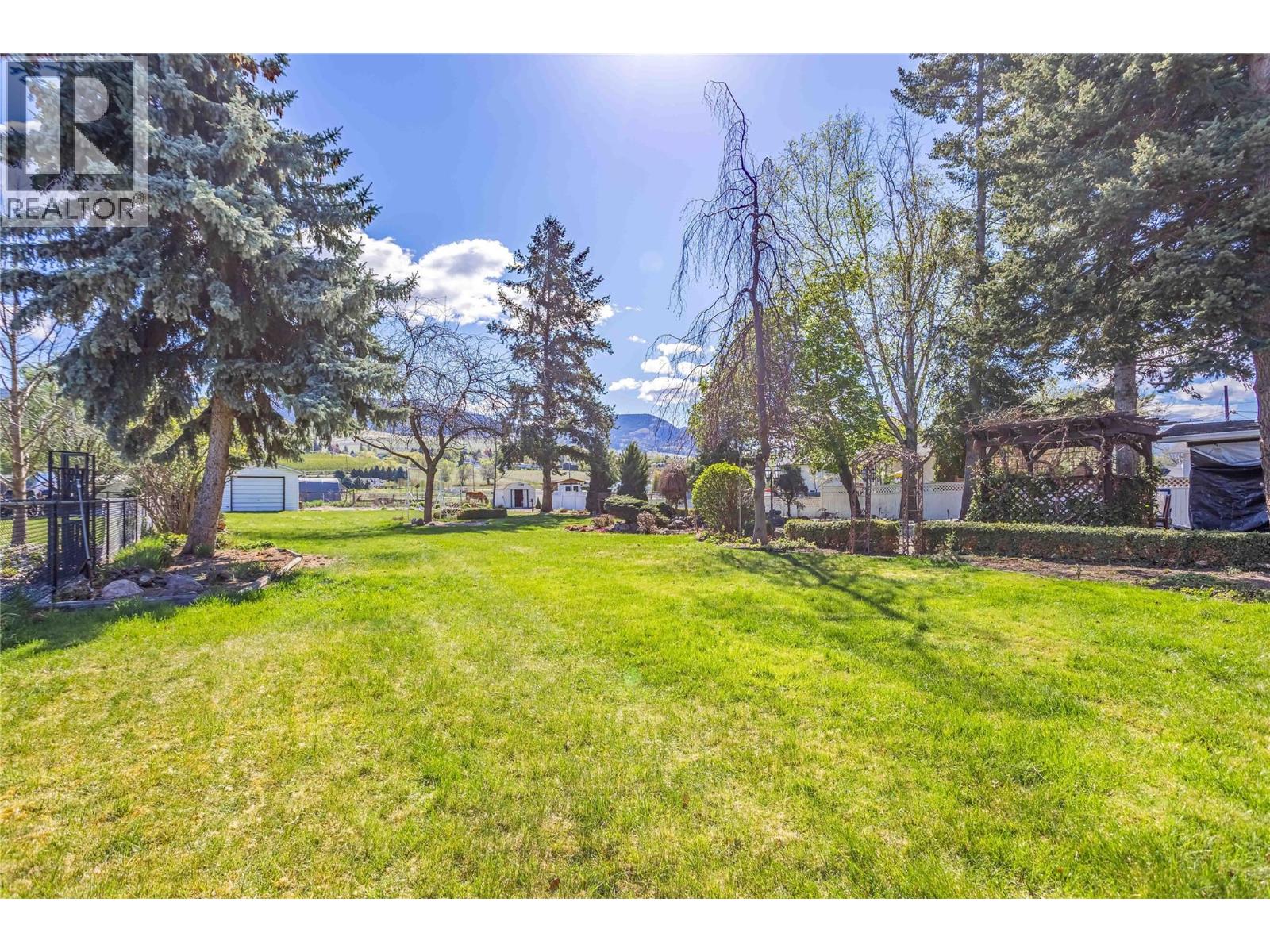 1525 Friesen Road - Image 32