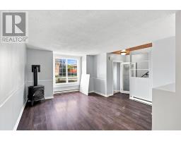 23 Campbell Avenue thumbnail 3