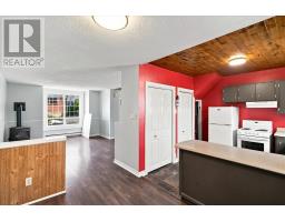 23 Campbell Avenue thumbnail 5