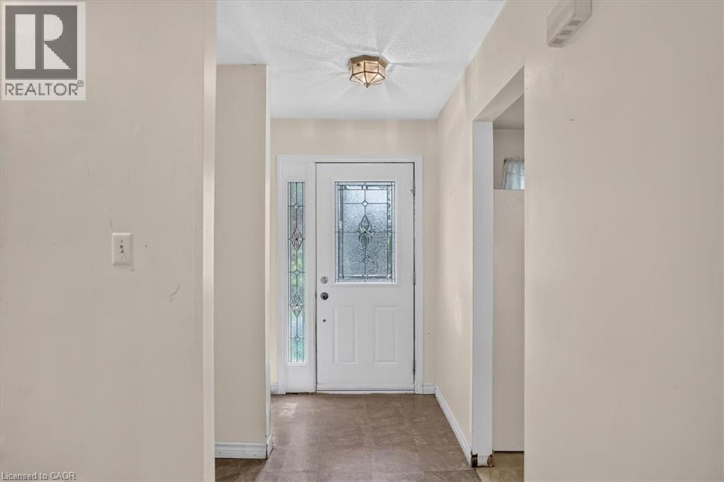 #173 2050 UPPERMIDDLE Road - 2