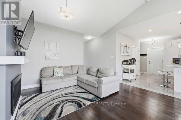 33 SOLARA PRIVATE - Image 10