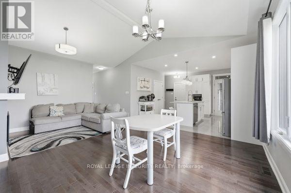 33 SOLARA PRIVATE - Image 11