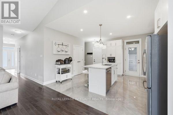 33 SOLARA PRIVATE - Image 12