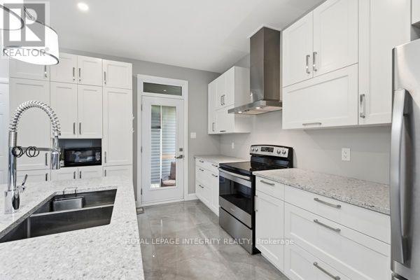33 SOLARA PRIVATE - Image 14
