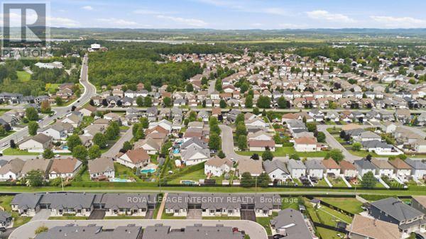 33 SOLARA PRIVATE - Image 36