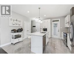 33 Solara Private, Clarence Rockland, ON K4K1P5 Photo 13