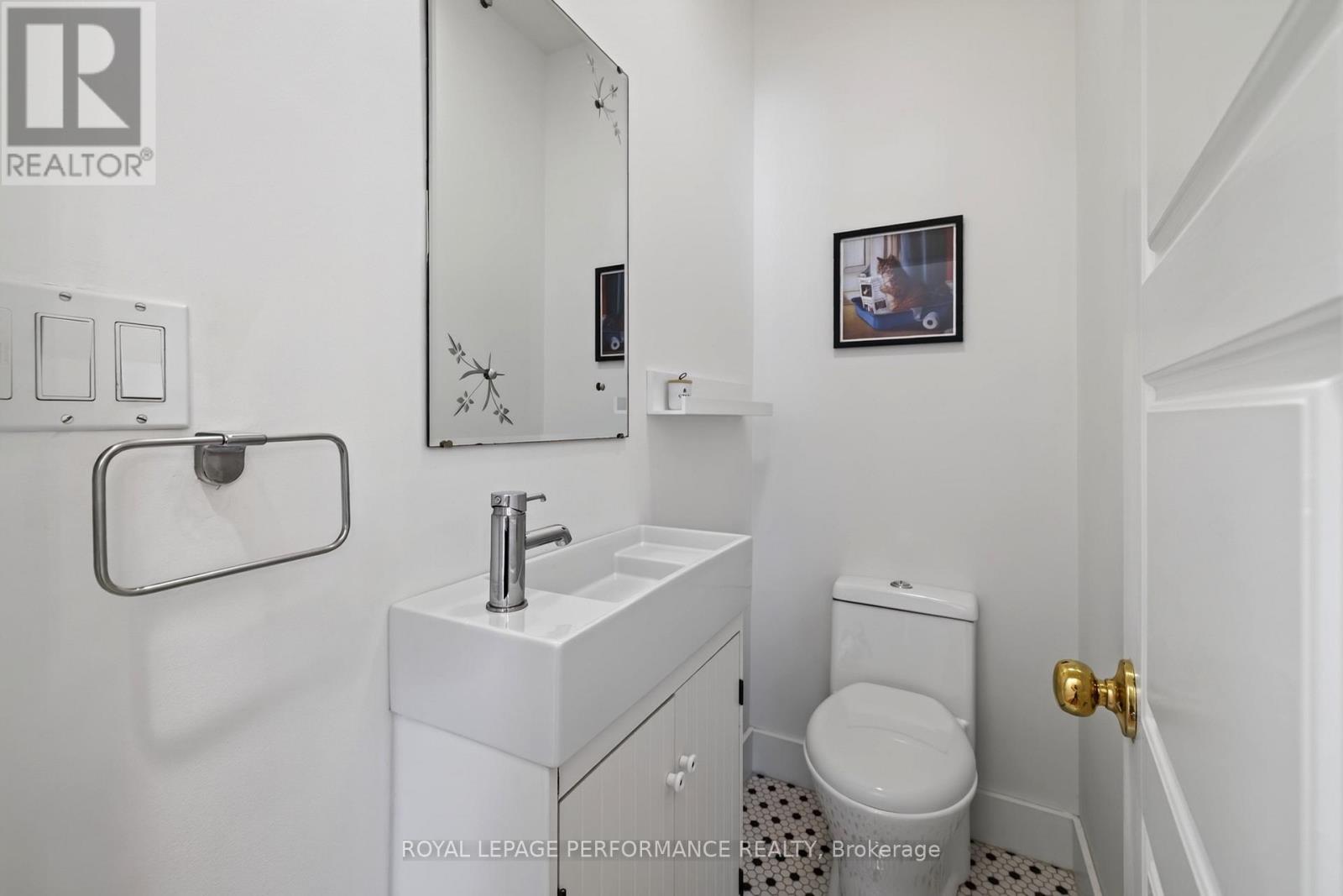 72 SPRINGFIELD ROAD - 19