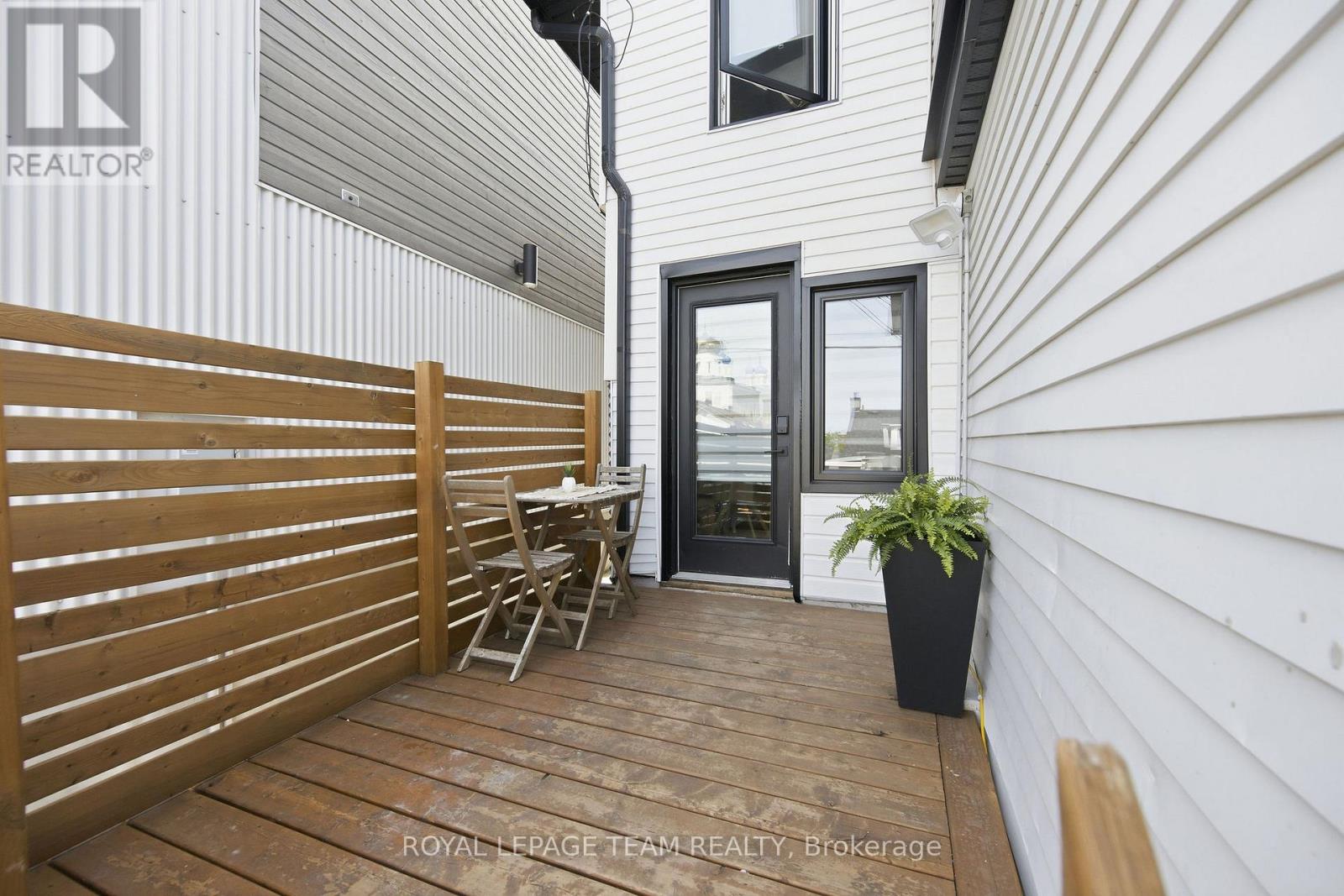 121 CARRUTHERS AVENUE - Image 20