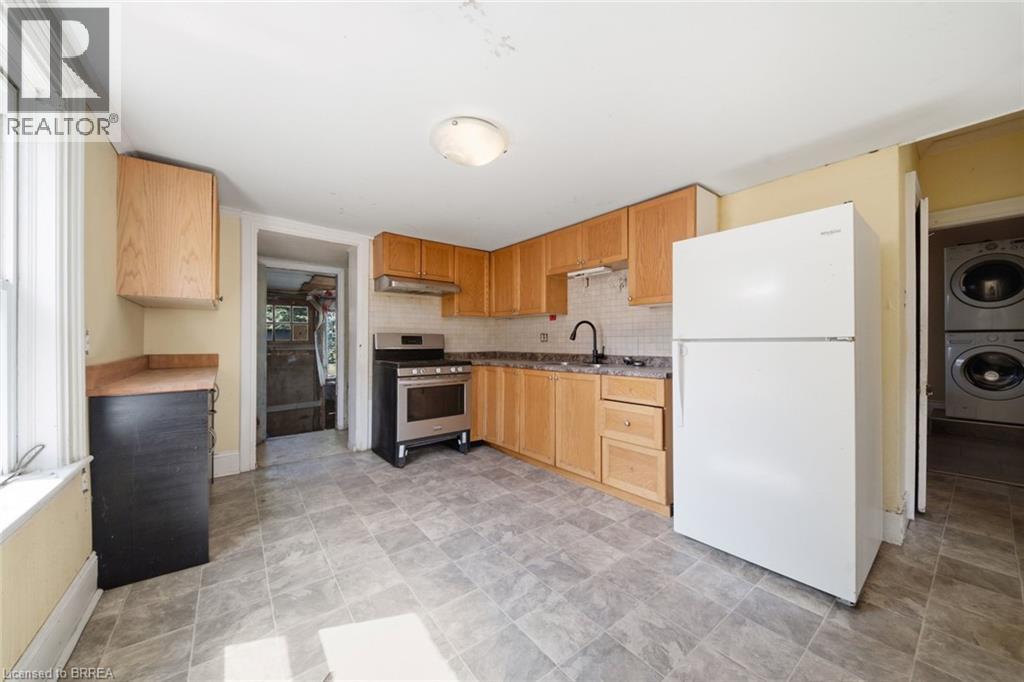 82 ST. GEORGE Street - 10
