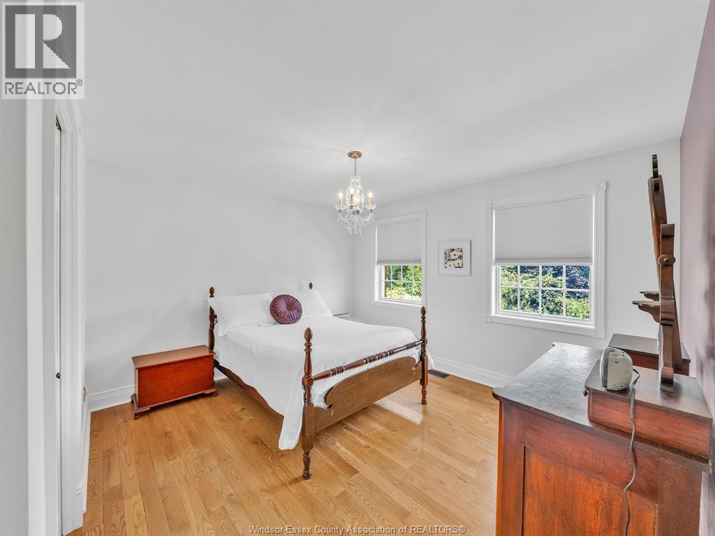 2998 ST LUKE CRESCENT - 29