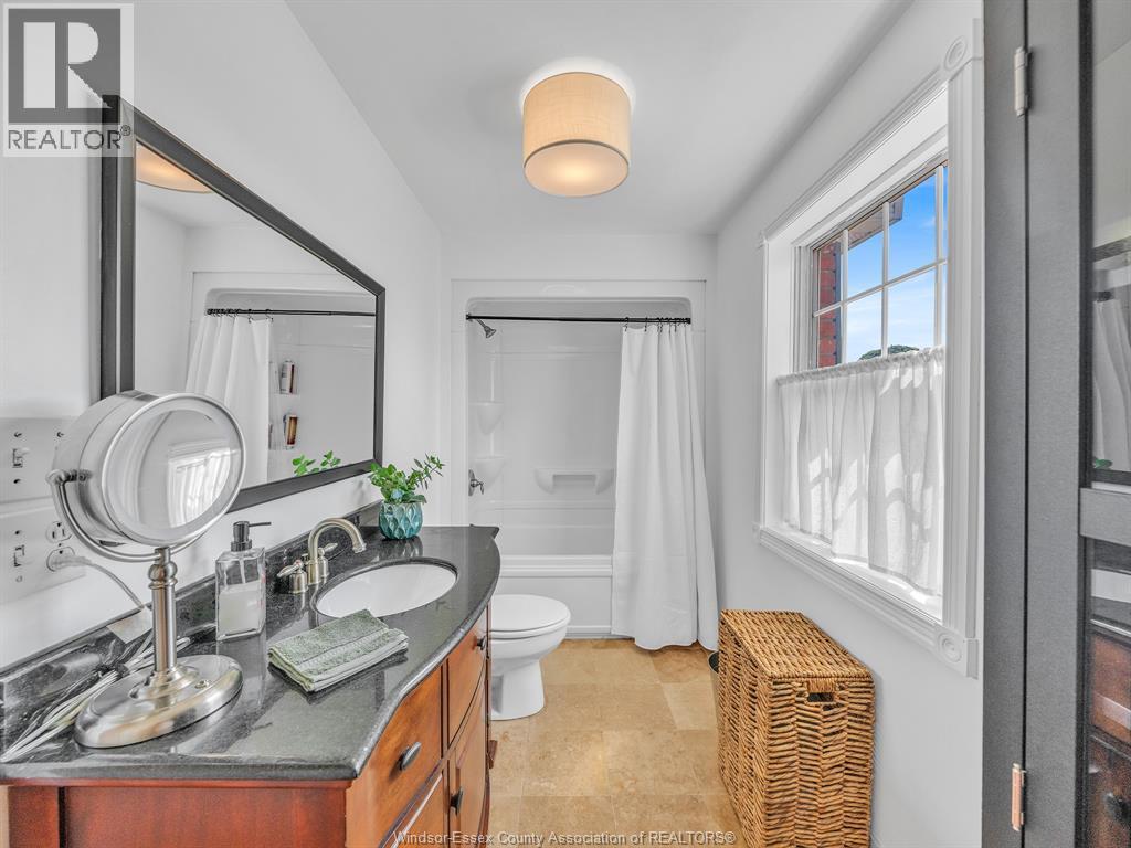 2998 ST LUKE CRESCENT - 33