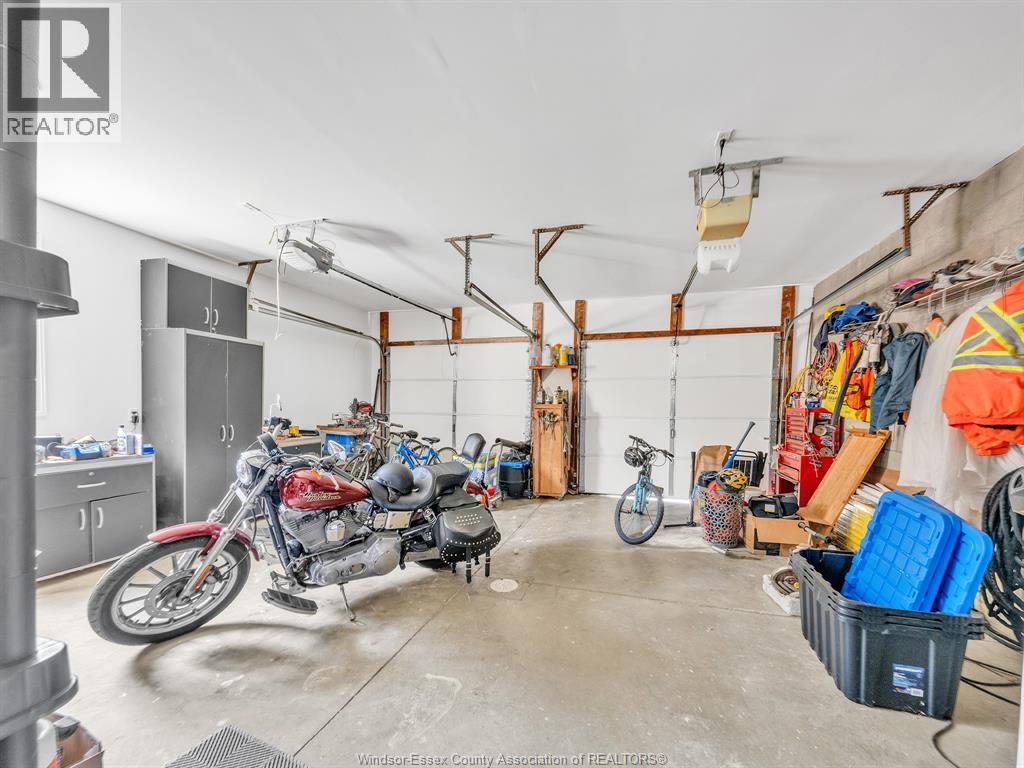2998 ST LUKE CRESCENT - 43