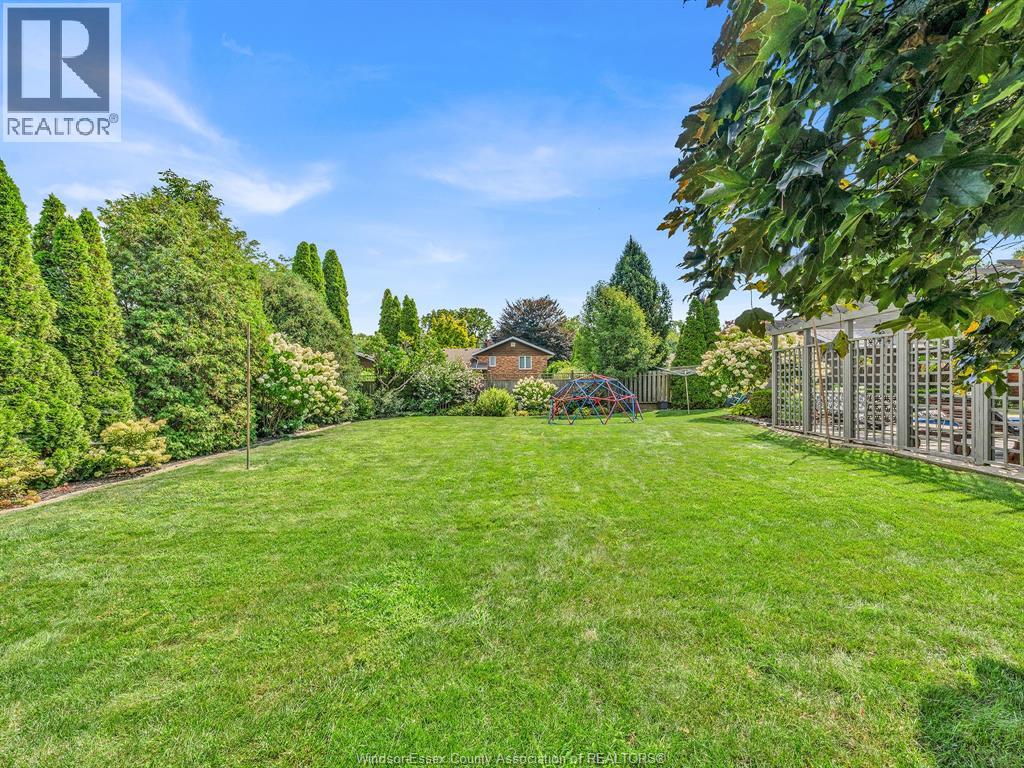2998 ST LUKE CRESCENT - 48