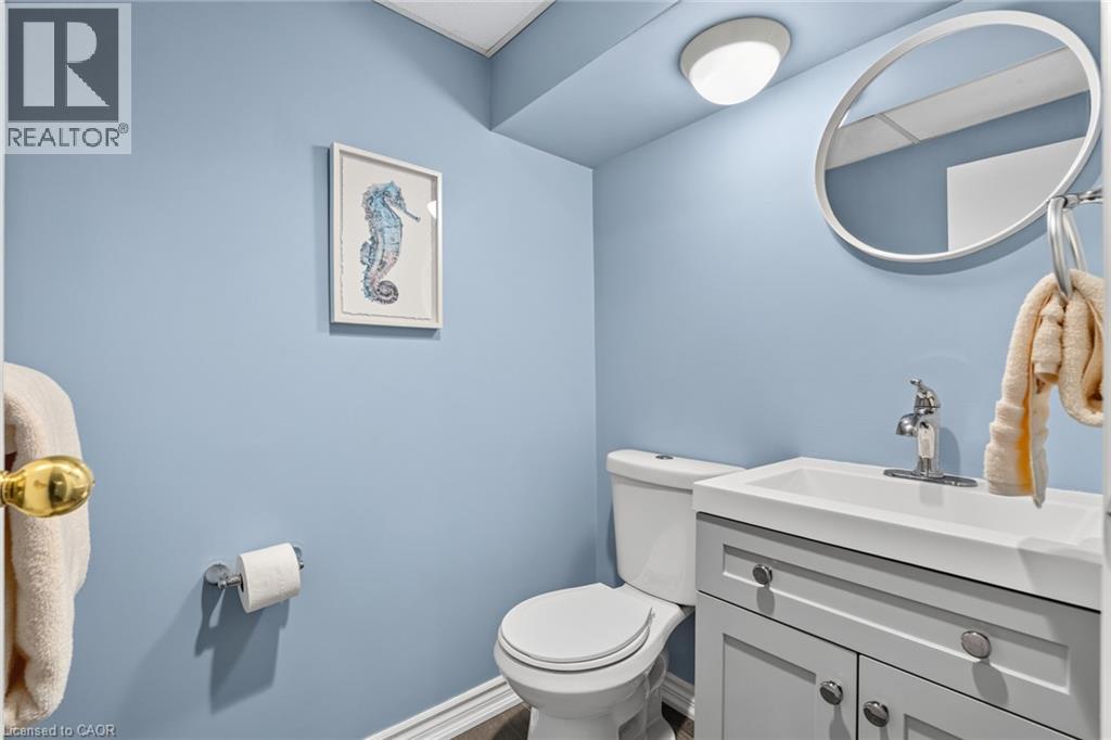 1610 HEATHSIDE Crescent - Image 38