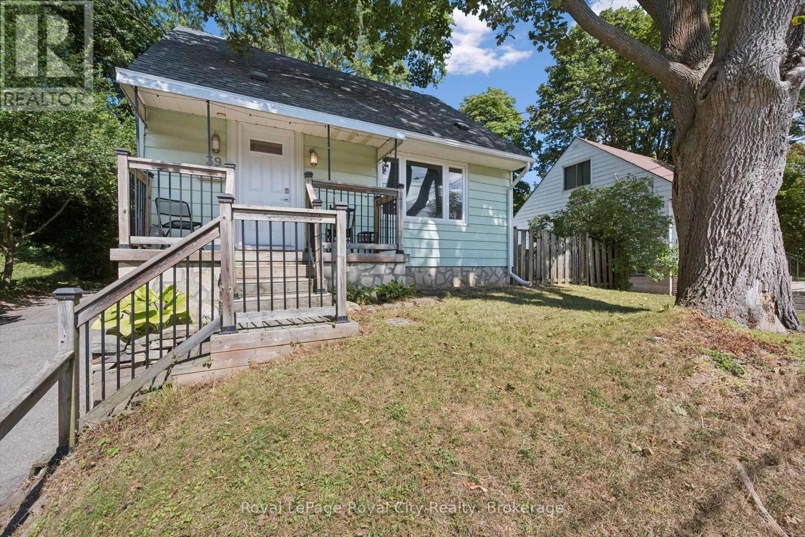 39 RIDGEWOOD AVENUE - 6