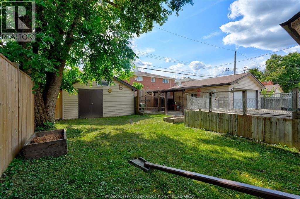 849 LAWRENCE ROAD - 29