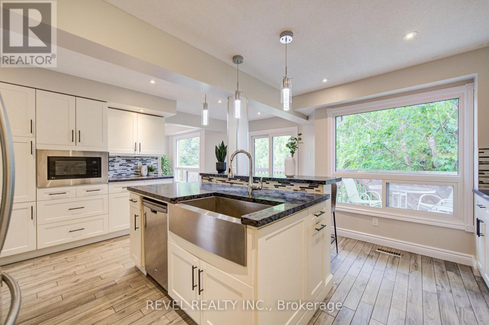 2141 THEODEN COURT - 15