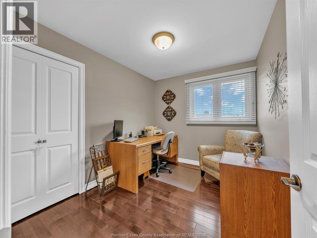 1533 PEACH DRIVE - 16