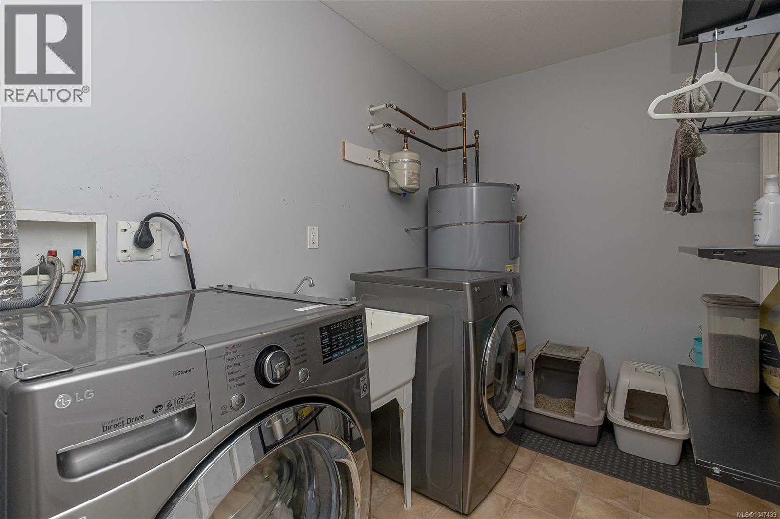 6183 Drombeg Pl - Image 34