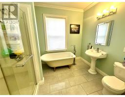 6 Hill Road thumbnail 37