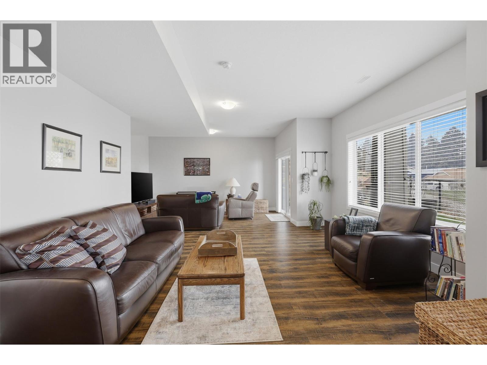 #116 1939 COLDWATER Drive - 28