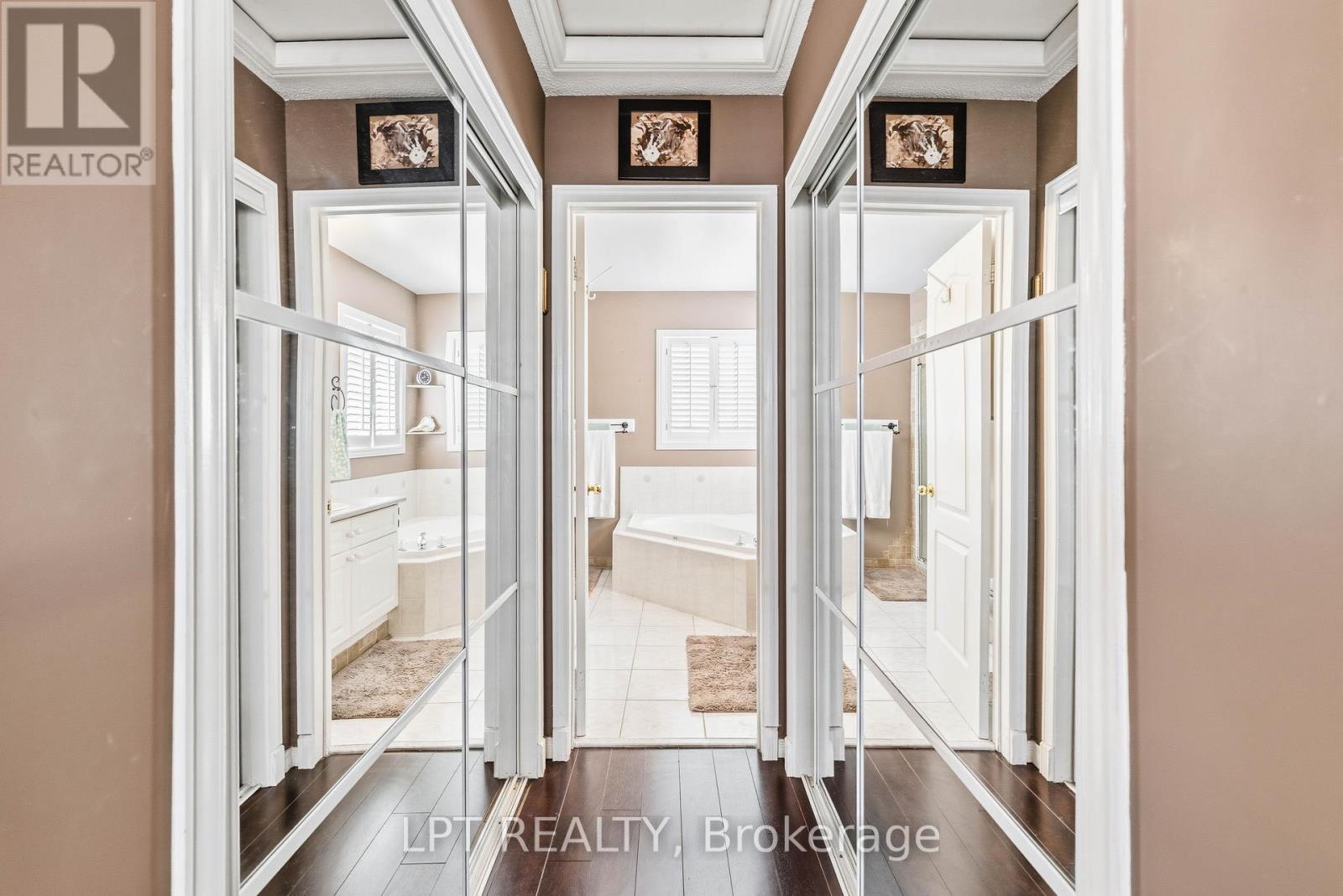 8 BURNABY DRIVE - 25