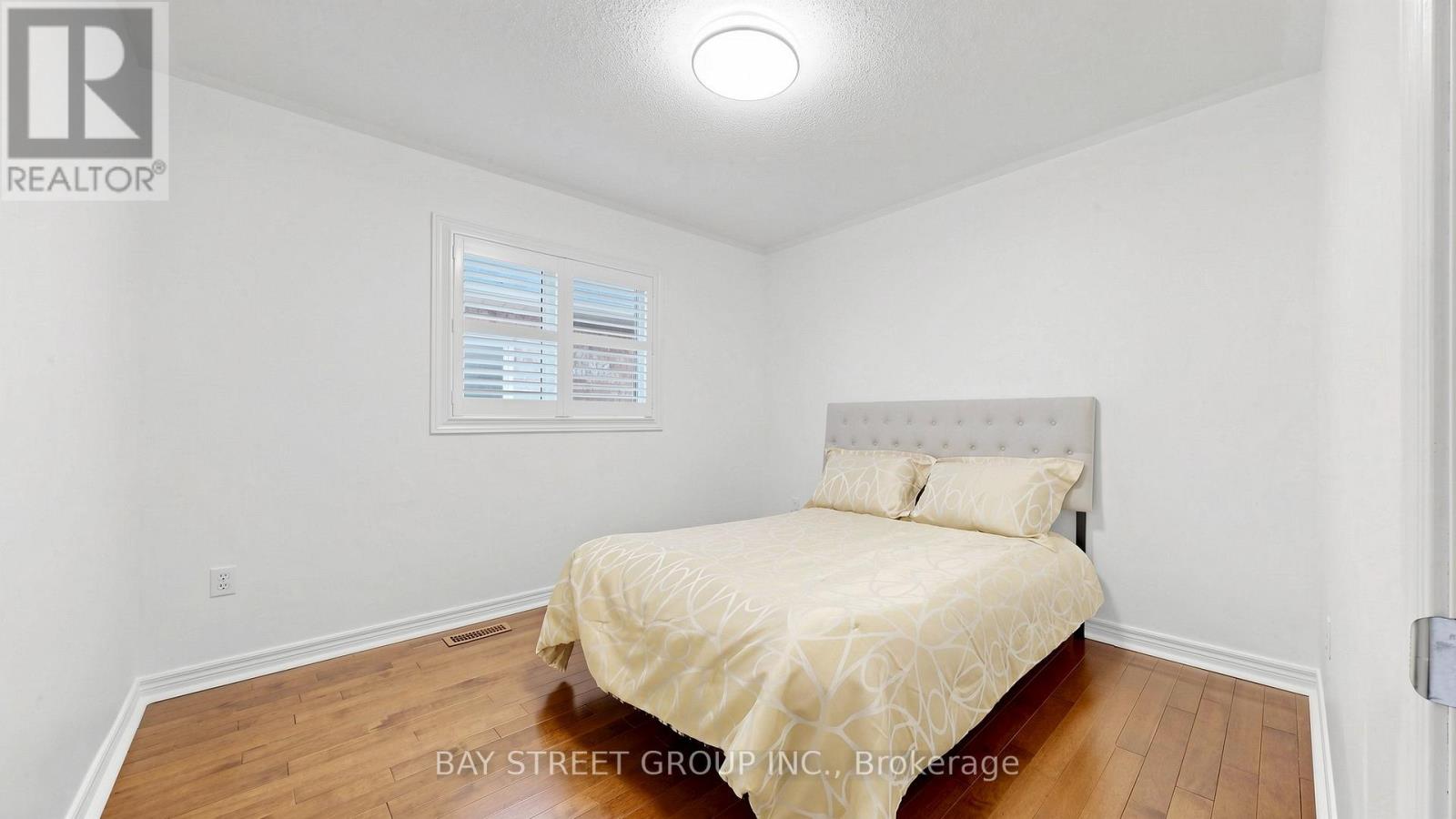 37 BAYSWATER AVENUE - 19