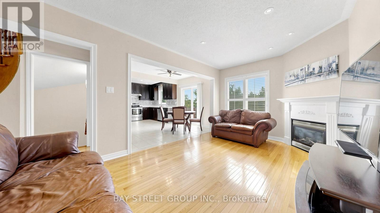 37 BAYSWATER AVENUE - 9