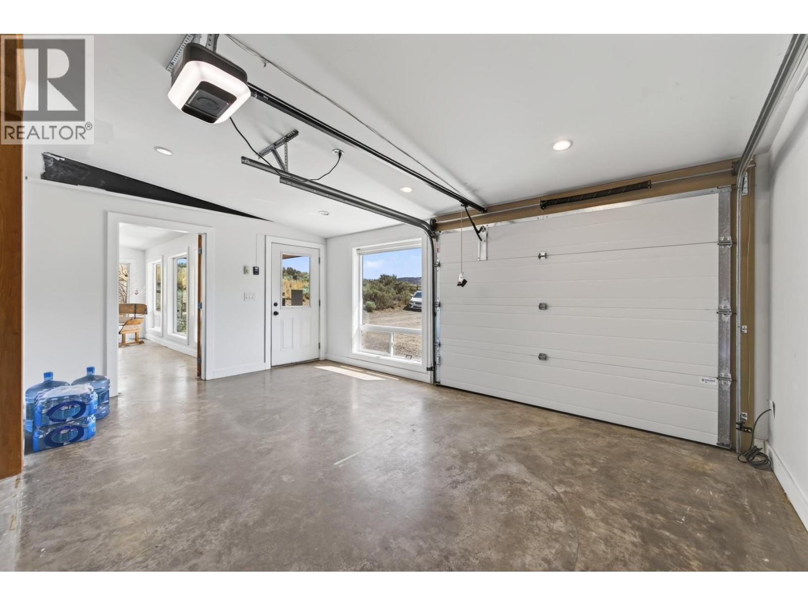 5657 BEATON Road - 60