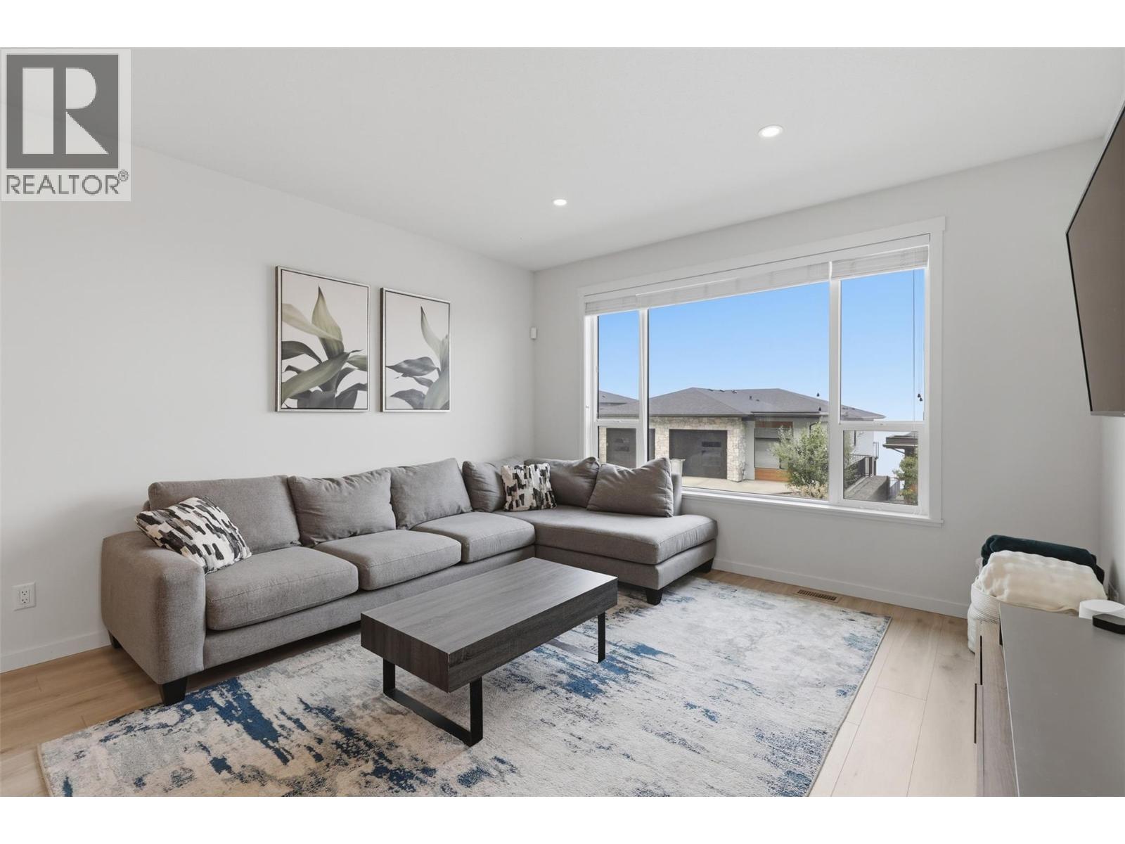 #129 1799 BABINE Avenue - 13