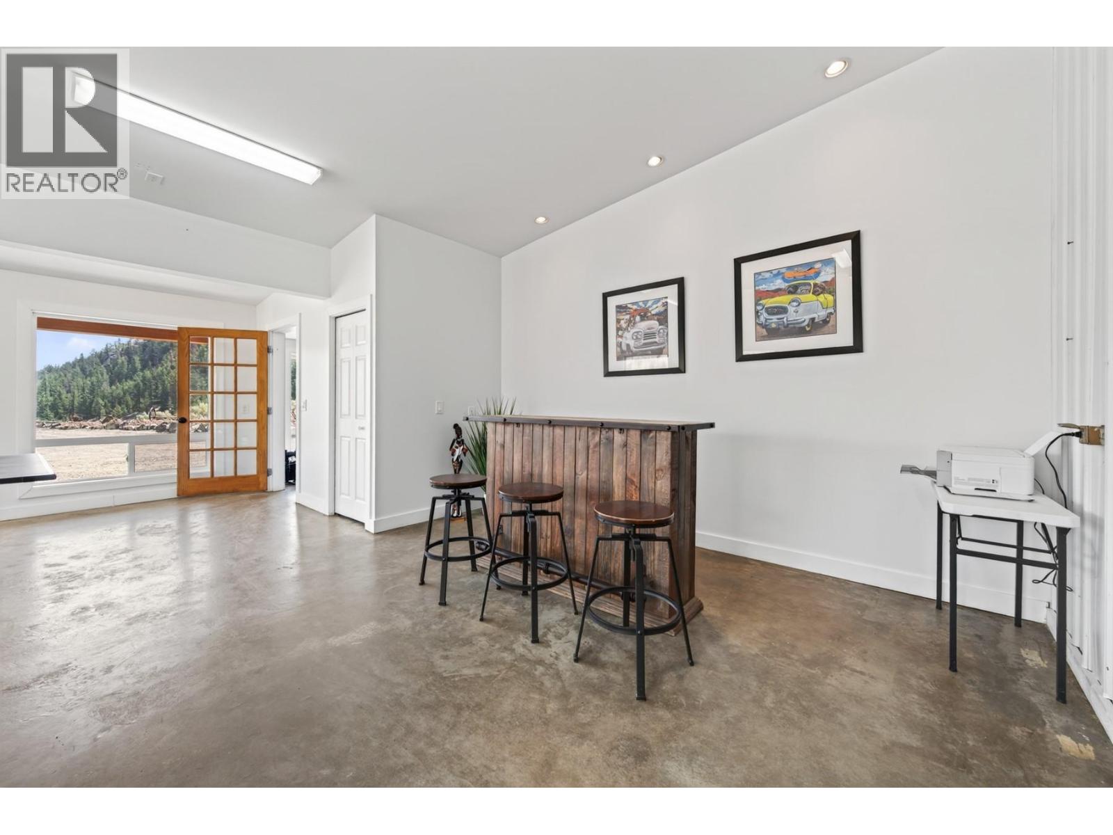 5657 BEATON Road - 64