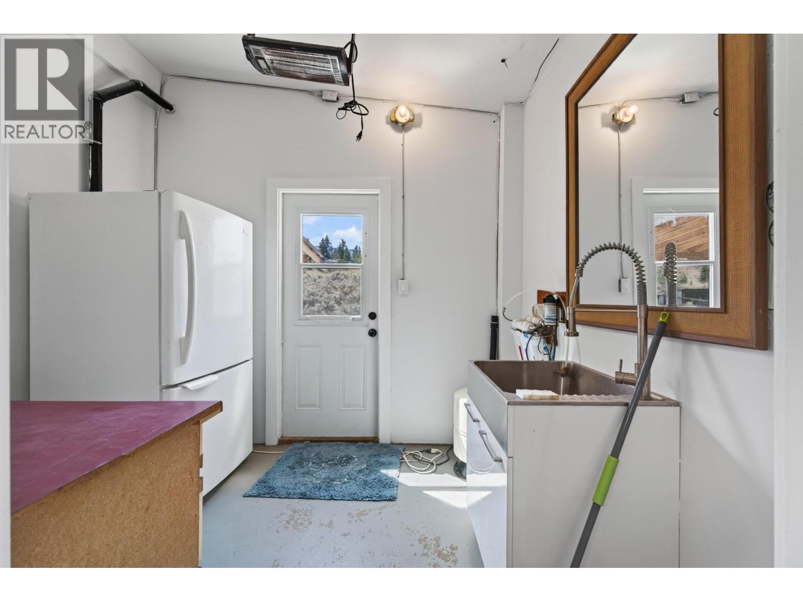 5657 BEATON Road - 67