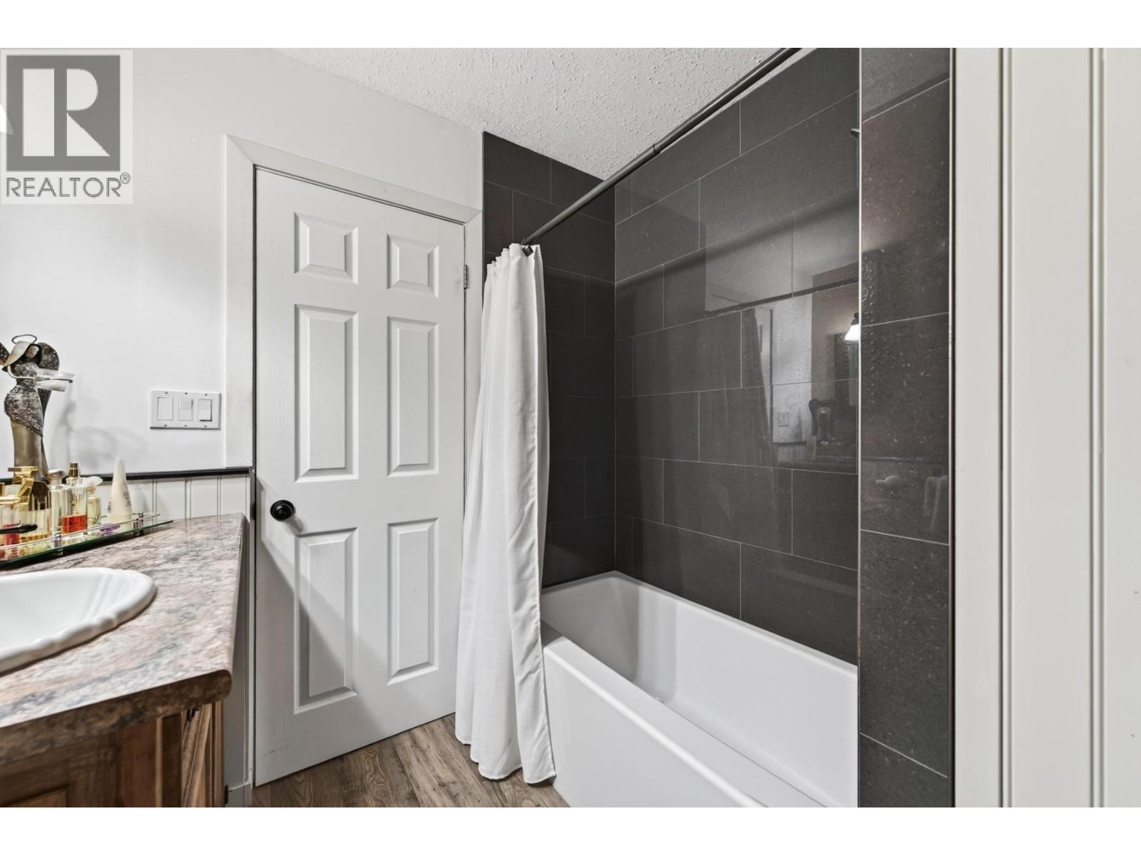 5657 BEATON Road - 14