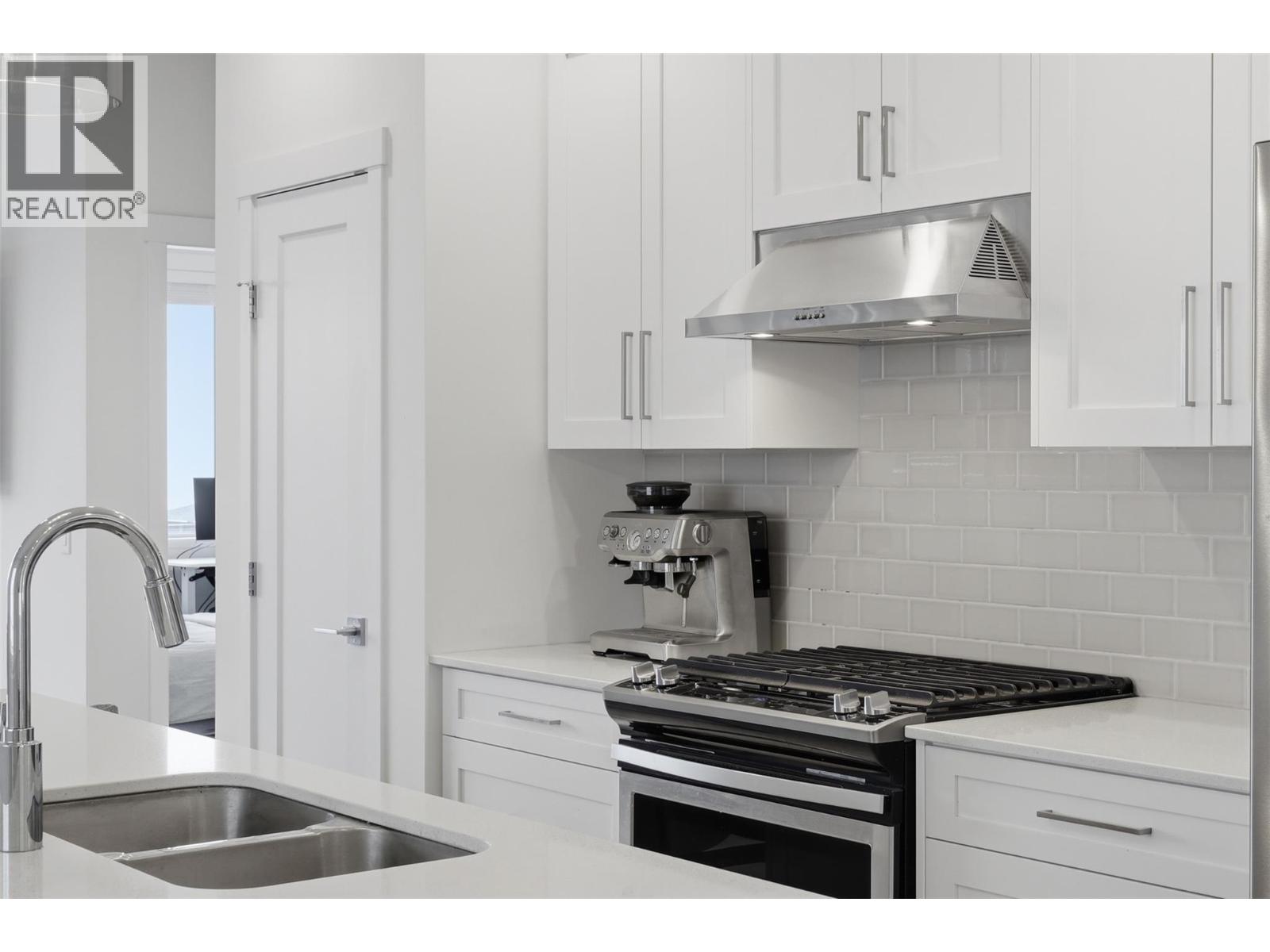 #129 1799 BABINE Avenue - Image 8