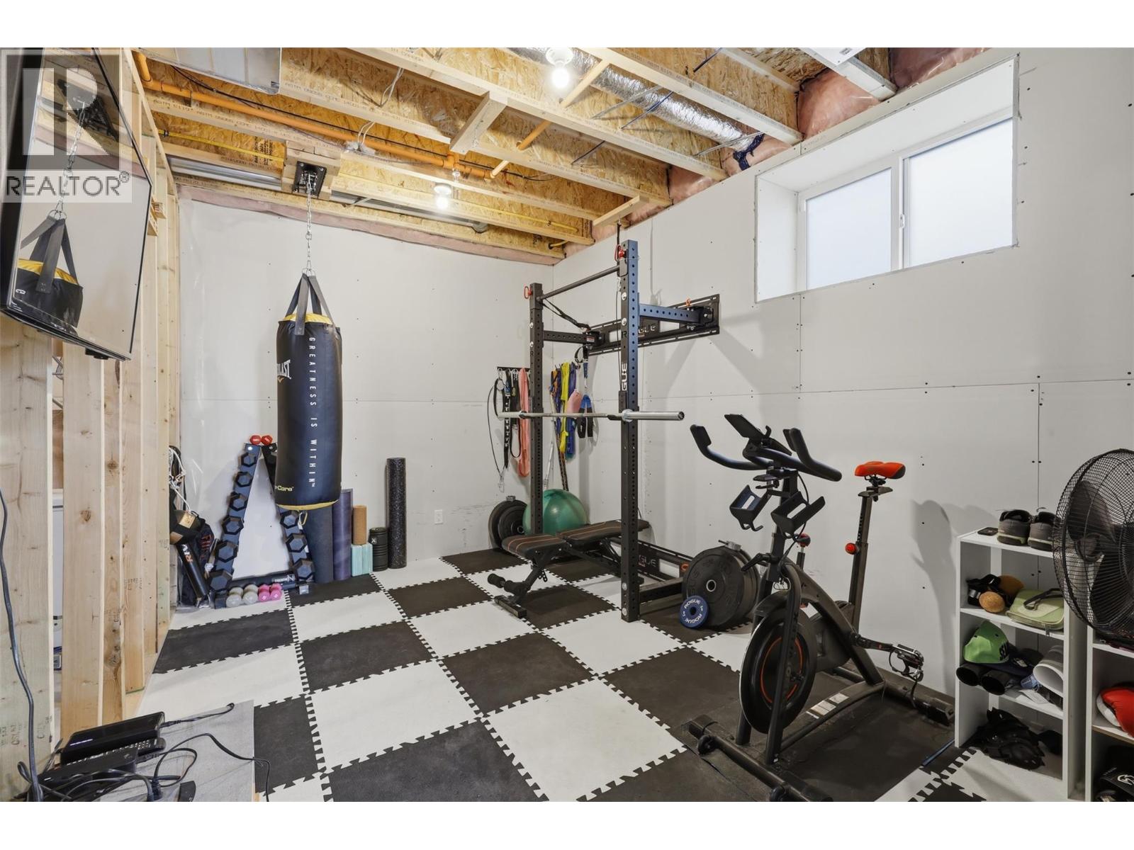 #129 1799 BABINE Avenue - 33