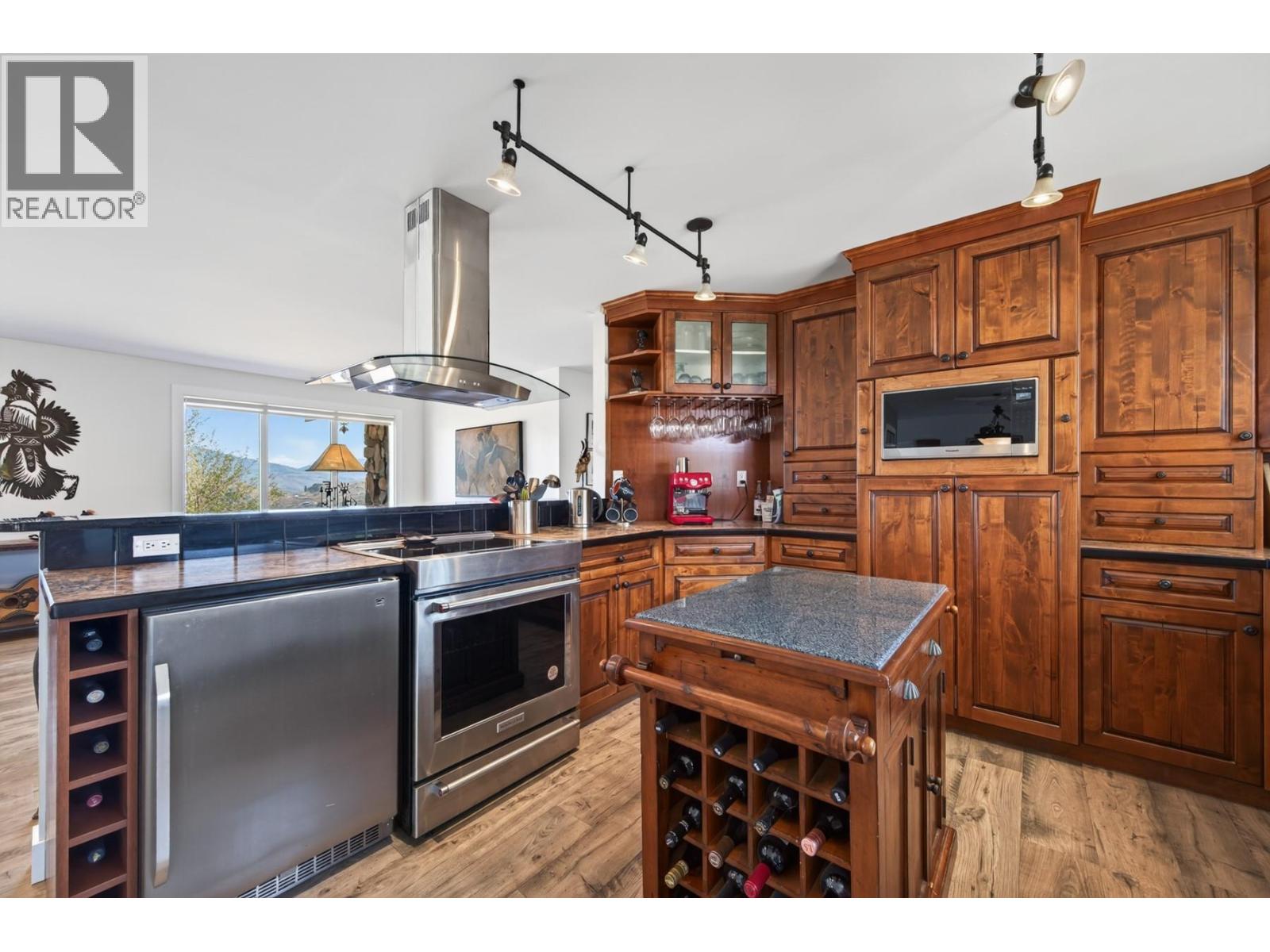 5657 BEATON Road - 8