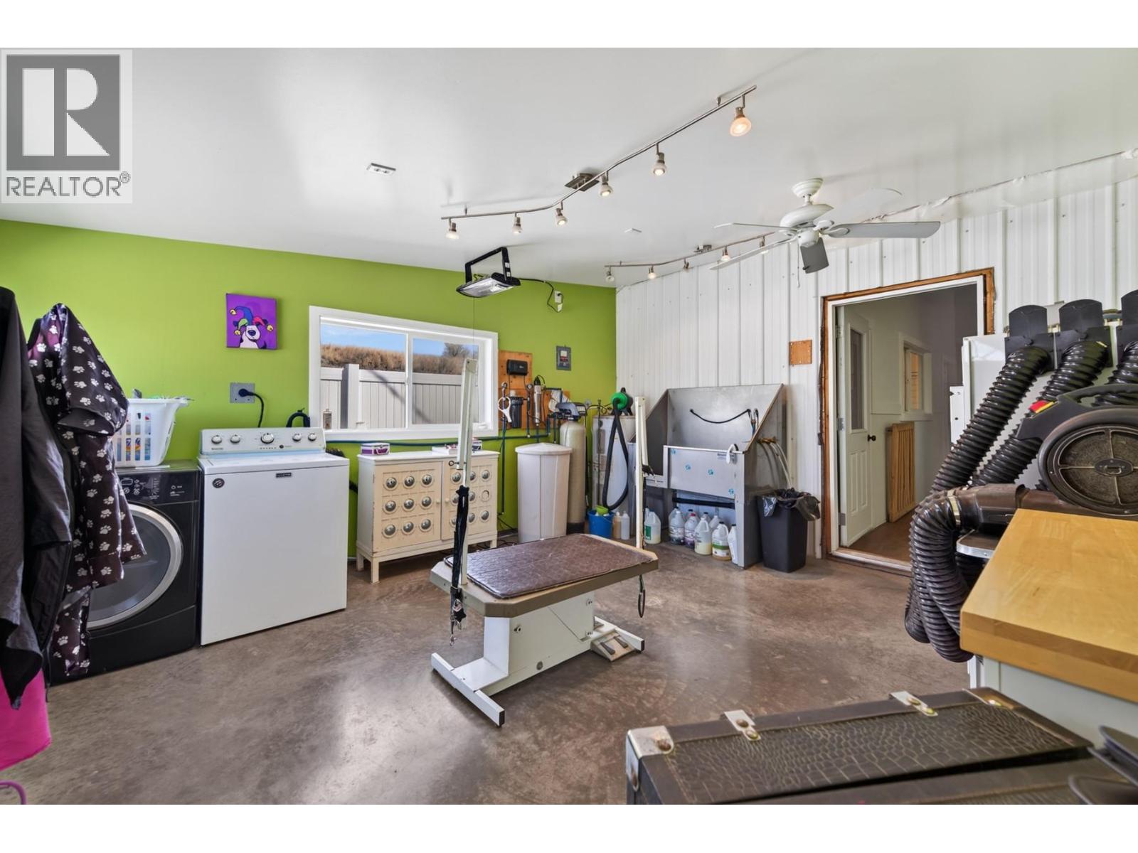5657 BEATON Road - 68