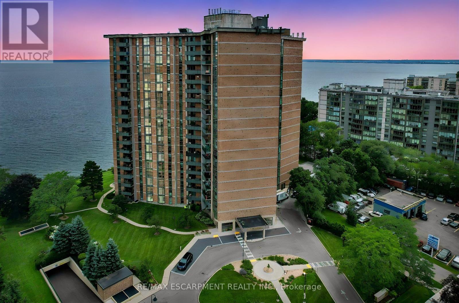#1207 5250 LAKESHORE ROAD - 1