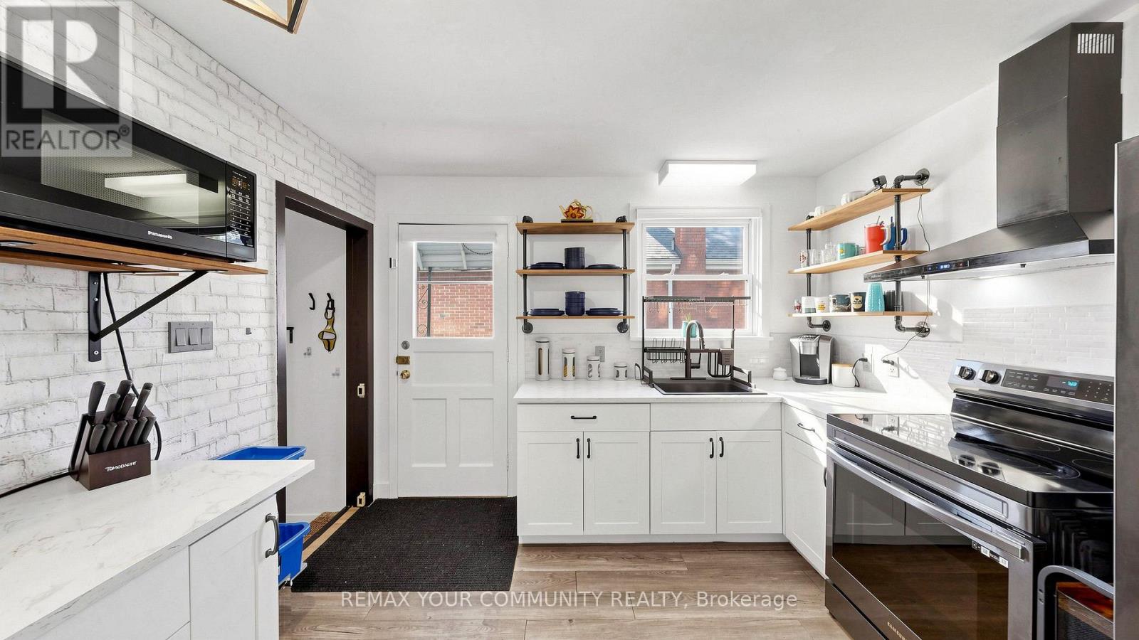 675 LUNDYS LANE - 10